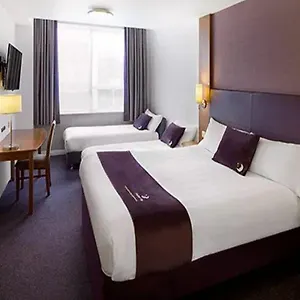 premier-inn-manchester-altrincham.hotelsin-chester.com/